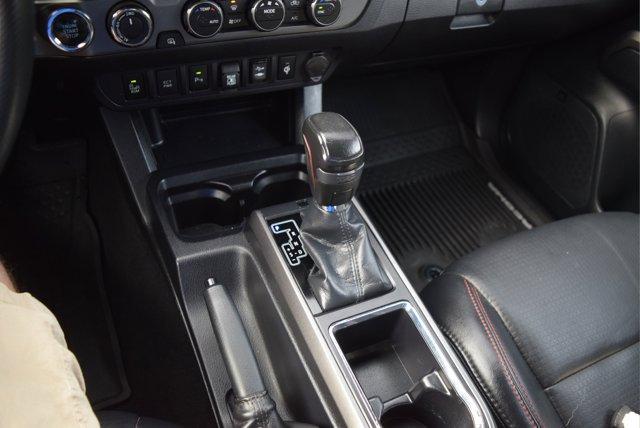 Photo of 2019 White Toyota Tacoma