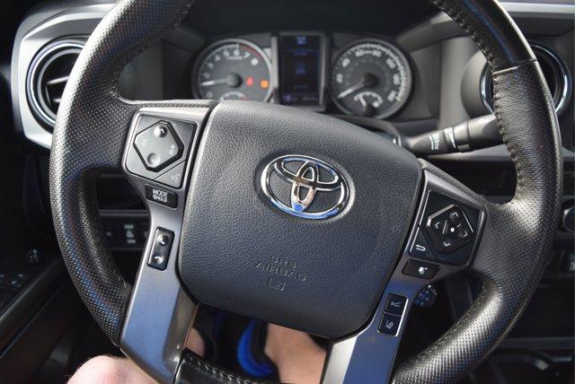 Photo of 2019 White Toyota Tacoma