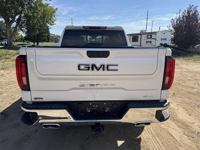 Photo of 2024 White GMC Sierra 1500