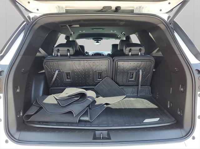 Photo of 2023 White Chevrolet Traverse