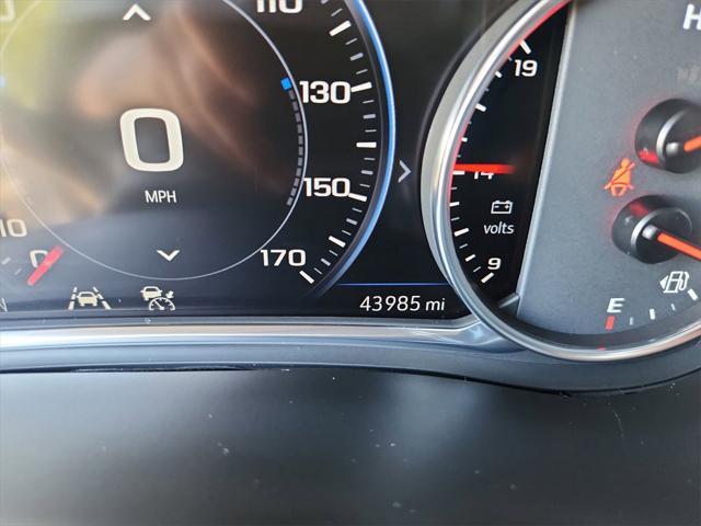 Photo of 2023 White Chevrolet Traverse