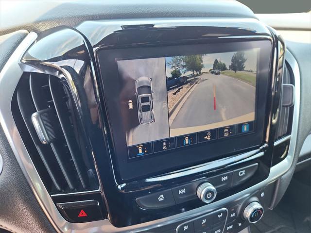 Photo of 2023 White Chevrolet Traverse