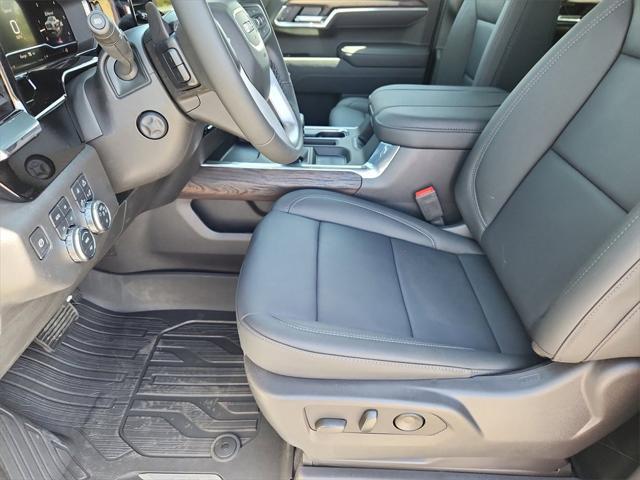 Photo of 2025 White GMC Sierra 1500