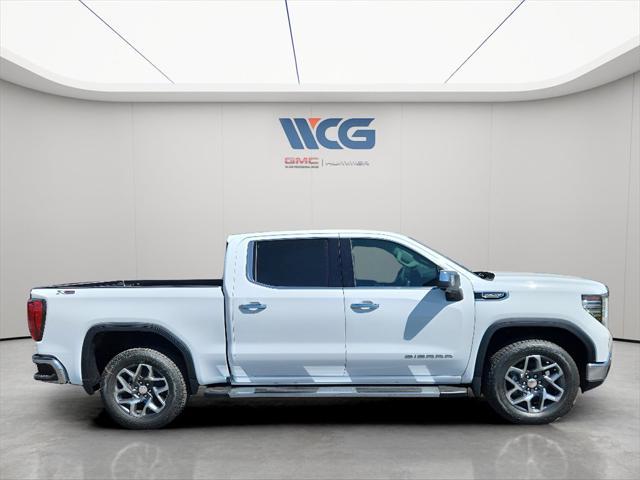 Photo of 2025 White GMC Sierra 1500