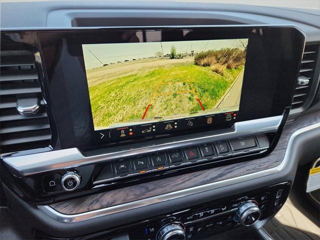 Photo of 2025 White GMC Sierra 1500