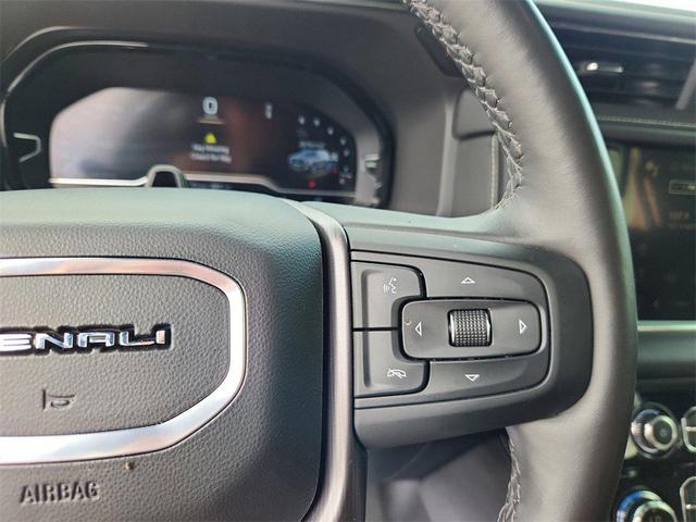 Photo of 2024 White GMC Yukon