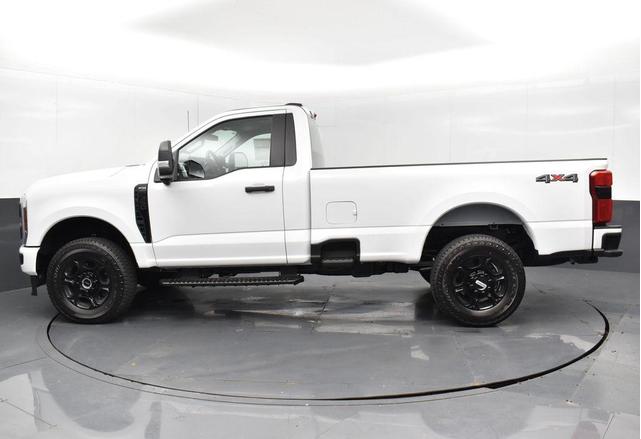 Photo of 2025 Oxford White Ford F-350