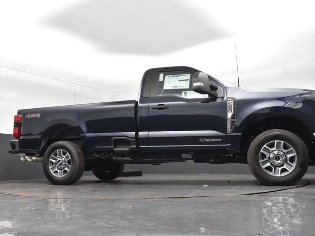 Photo of 2025 Antimatter Blue Metallic Ford F-250