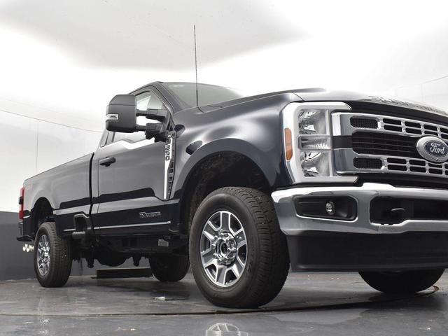Photo of 2025 Antimatter Blue Metallic Ford F-250
