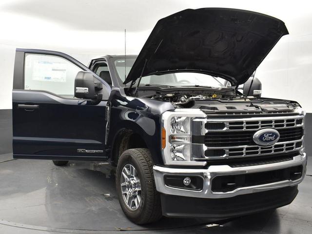 Photo of 2025 Antimatter Blue Metallic Ford F-250