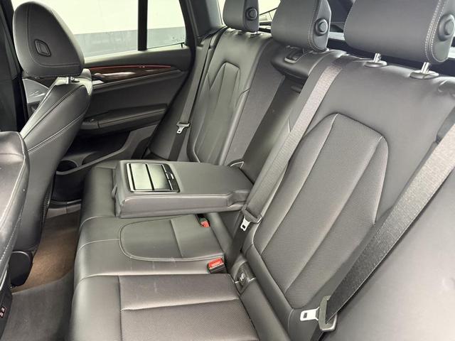 Photo of 2023 White BMW X3
