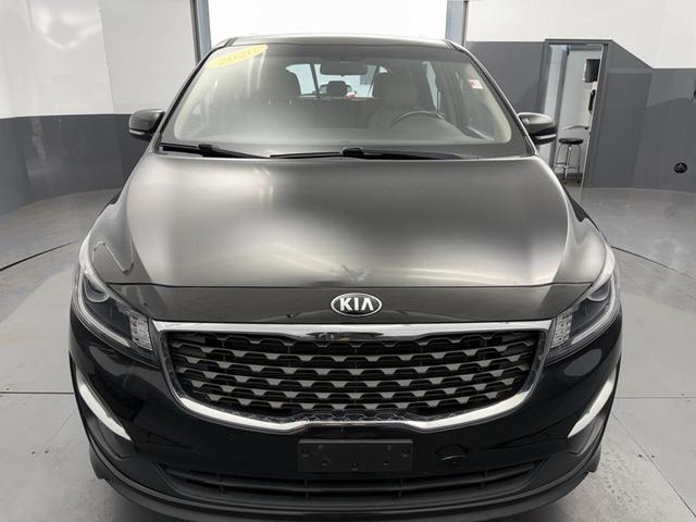 Photo of 2020 Aurora Black Kia Sedona