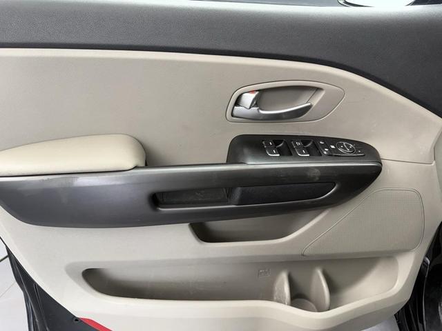 Photo of 2020 Aurora Black Kia Sedona