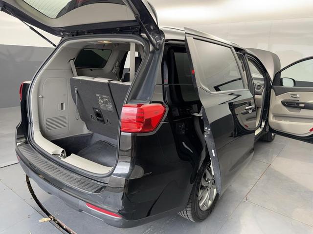 Photo of 2020 Aurora Black Kia Sedona
