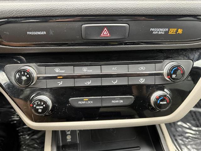 Photo of 2020 Aurora Black Kia Sedona