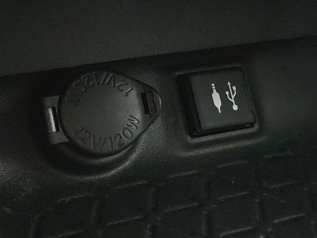 Photo of 2019 Ruby Flare Pearl Toyota RAV4 Hybrid