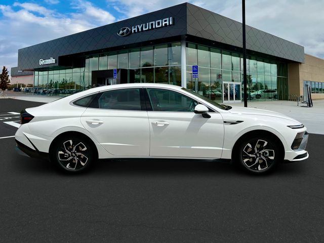 Photo of 2025 Serenity White Hyundai SONATA
