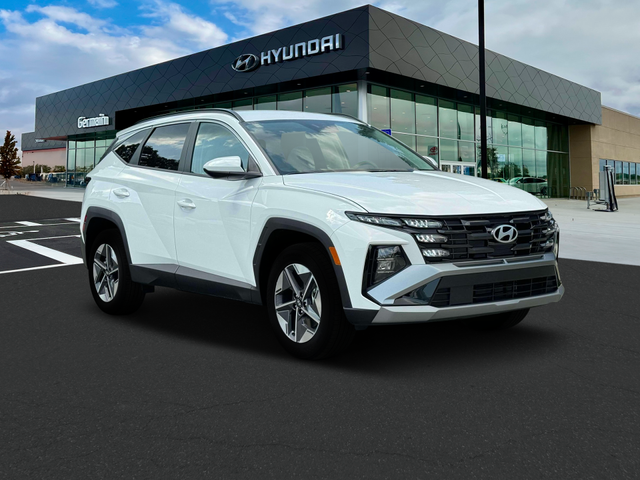 Photo of 2025 Serenity White Pearl Hyundai TUCSON