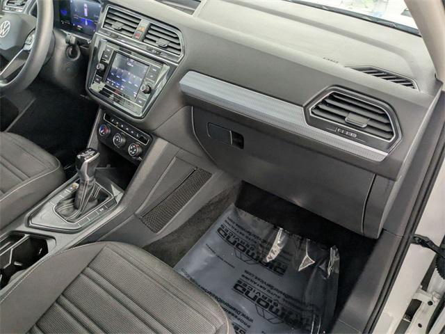 Photo of 2022 Pure White Volkswagen Tiguan