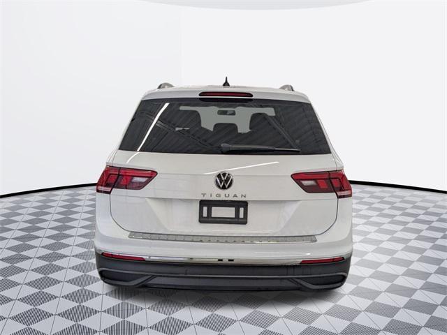Photo of 2022 Pure White Volkswagen Tiguan