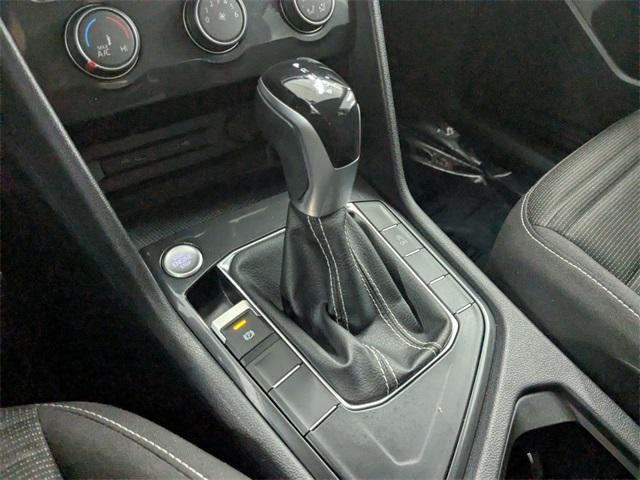 Photo of 2022 Pure White Volkswagen Tiguan