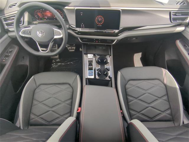 Photo of 2025 Deep Black Volkswagen Atlas