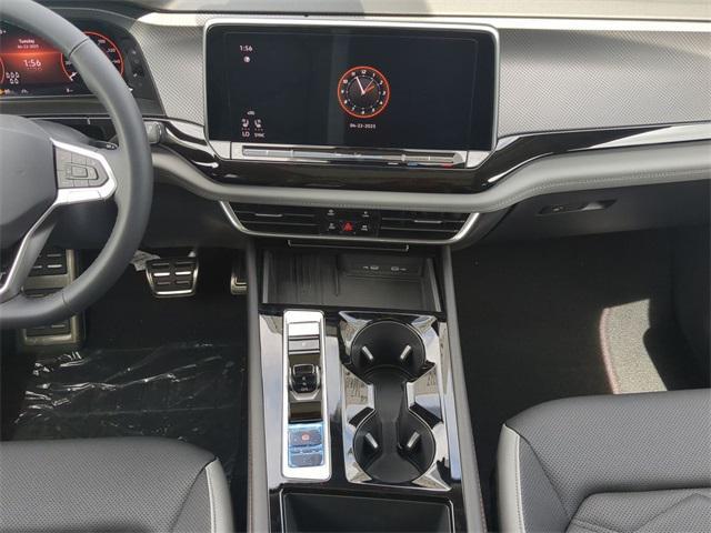 Photo of 2025 Deep Black Volkswagen Atlas