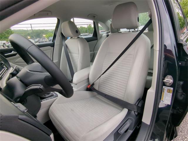Photo of 2024 Deep Black Pearl Volkswagen Jetta