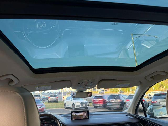 Photo of 2017 Gold Audi Q7