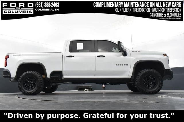 Photo of 2025 Summit White Chevrolet Silverado 2500