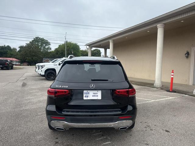 Photo of 2020 Black Mercedes-Benz GLB 250