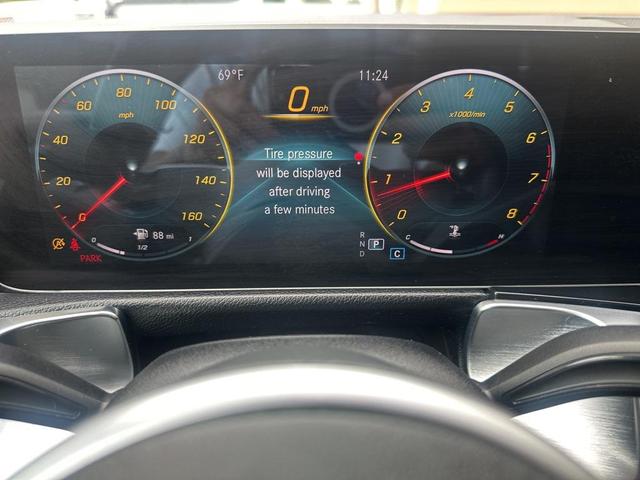 Photo of 2020 Black Mercedes-Benz GLB 250