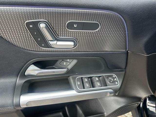 Photo of 2020 Black Mercedes-Benz GLB 250