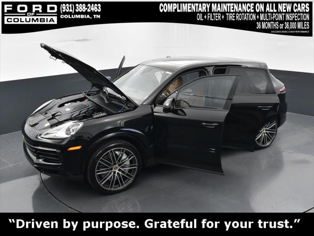 Photo of 2022 Black Porsche Cayenne