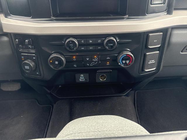 Photo of 2024 Oxford White Ford F-250