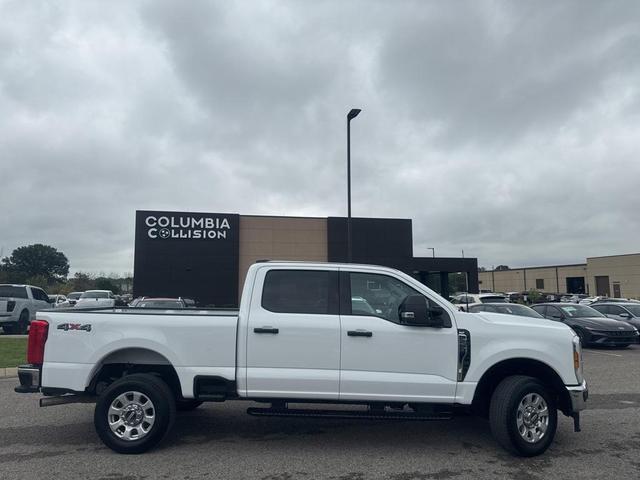 Photo of 2024 Oxford White Ford F-250