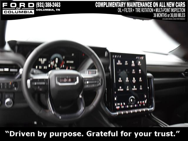 Photo of 2025 Summit White GMC Yukon