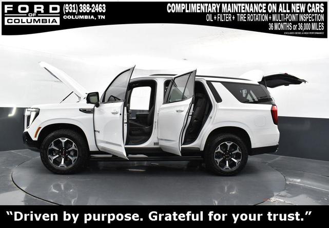 Photo of 2025 Summit White GMC Yukon
