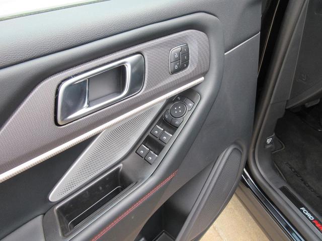 Photo of 2025 Agate Black Metallic Ford Explorer