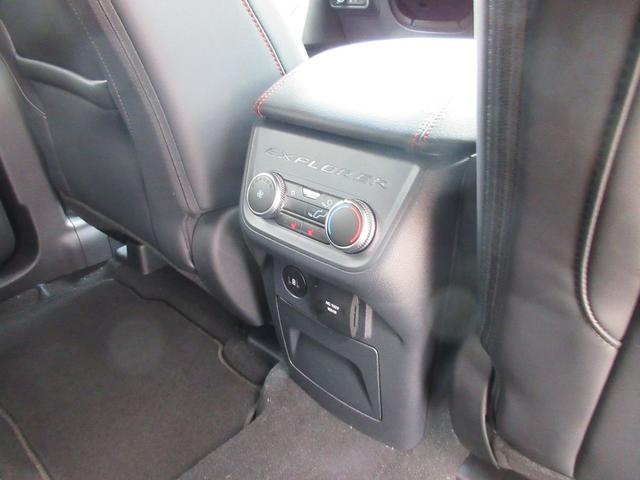 Photo of 2025 Agate Black Metallic Ford Explorer
