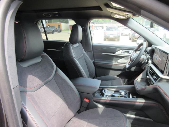 Photo of 2025 Agate Black Metallic Ford Explorer