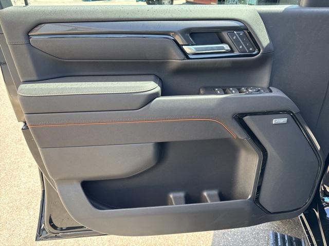 Photo of 2025 Onyx Black GMC Sierra 2500