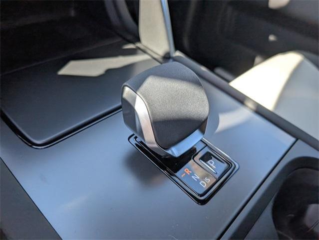 Photo of 2025 Varesine Blue Land Rover Discovery Sport