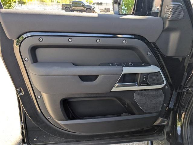 Photo of 2023 Santorini Black Land Rover Defender