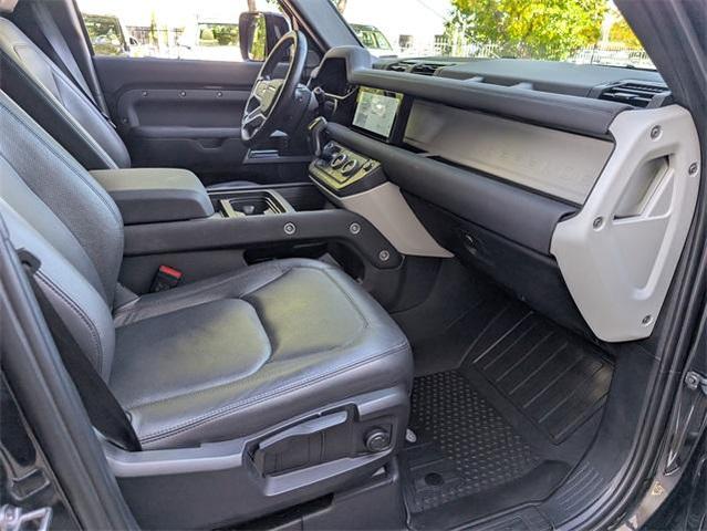 Photo of 2023 Santorini Black Land Rover Defender