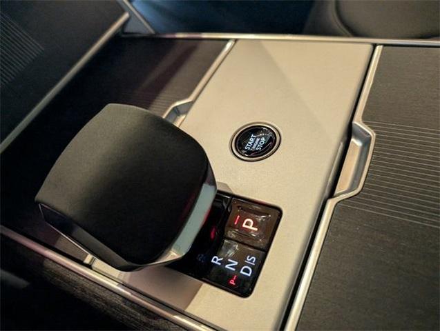 Photo of 2025 Velocity Blue In Gloss Finish Land Rover Range Rover