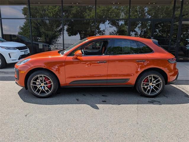Photo of 2023 Papaya Metallic Porsche Macan
