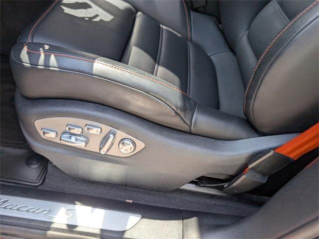 Photo of 2023 Papaya Metallic Porsche Macan