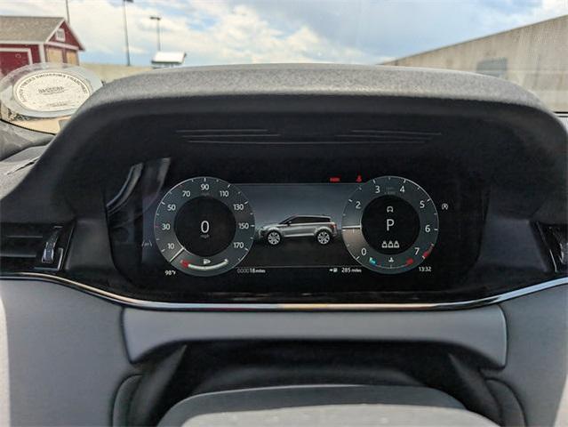 Photo of 2026 Fuji White Land Rover Range Rover Evoque