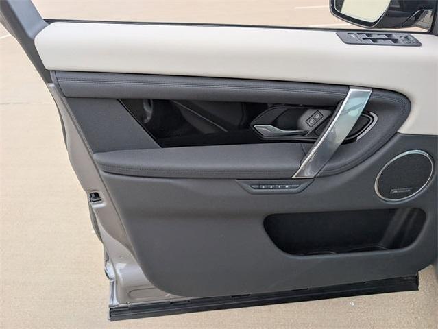 Photo of 2025 Eiger Grey Land Rover Discovery Sport
